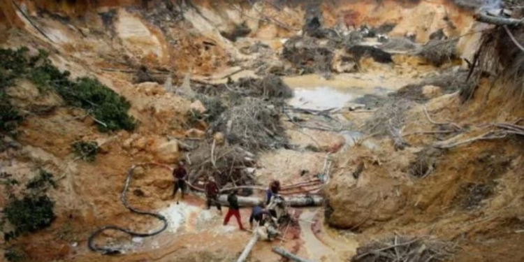 Minero murió tras quedar tapiado por un alud de tierra en Bolívar 1 image 40