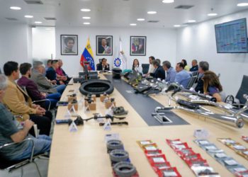 Ministro Alex Saab y sector de autopartes de motocicletas revisan avances para fortalecer la producción nacional 5 IMG 20250314 WA0159