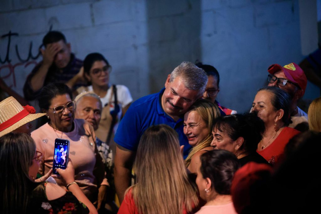 Mujeres zulianas resteadas con Luis Caldera para llevarlo a recuperar la Gobernación del Zulia 4 1000571506