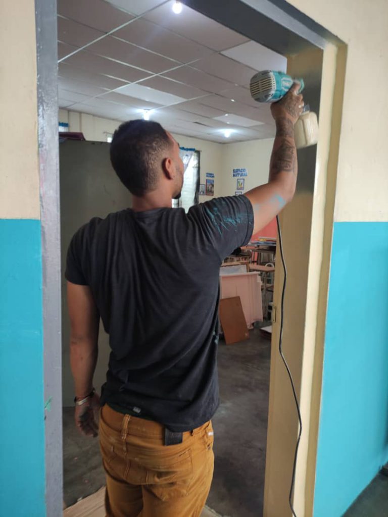 Dos escuelas rehabilitadas en Monagas como parte del despliegue "Obratón 130" 6 1000575100