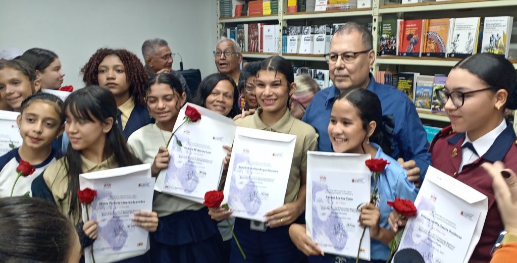 Viceministro de cultura inauguró en Maracaibo la sucursal número 34 de las Librerías del Sur 2 1000578177