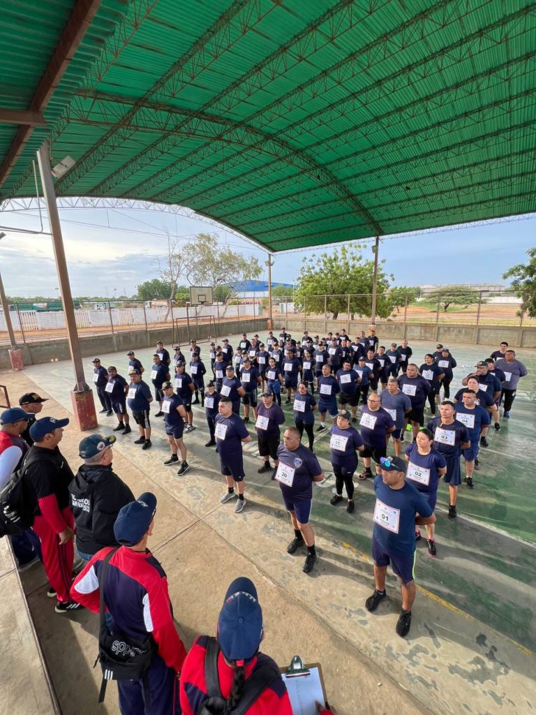 Realizan las primeras pruebas físicas para ascensos del Cuerpo de Bomberos del estado Zulia 2 1000592598