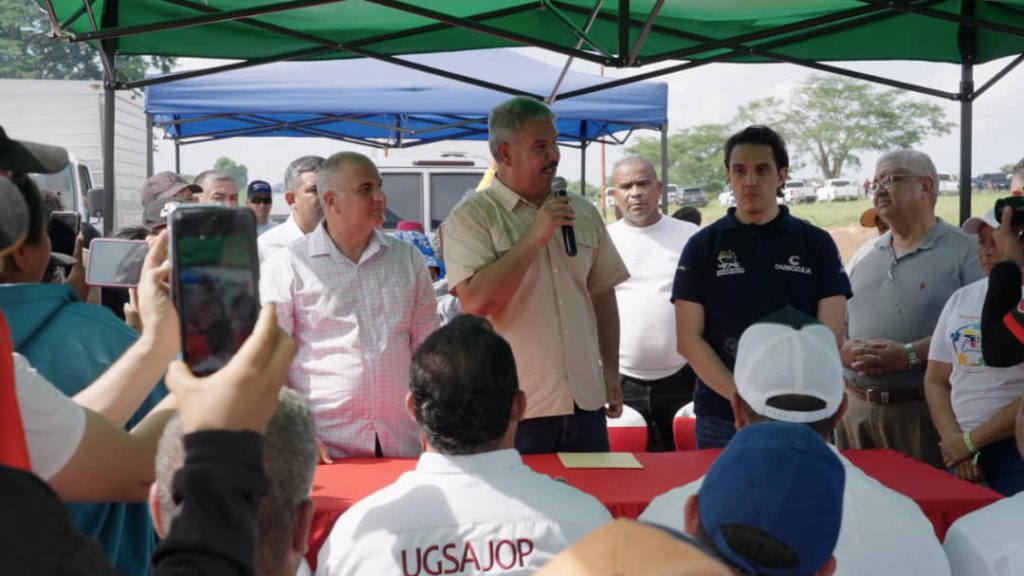En Zulia arranca rehabilitación de 35 kilómetros de carretera Machiques- Colón con 80 toneladas de asfalto 3 1000651214