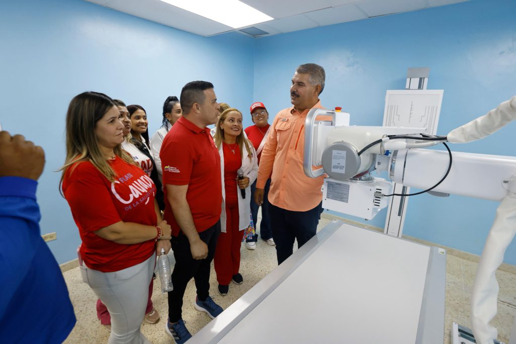 Gobernador del Zulia entrega rehabilitado el CDI y SRI Valle Frío dotado con más de 150 equipos 2 1000656266