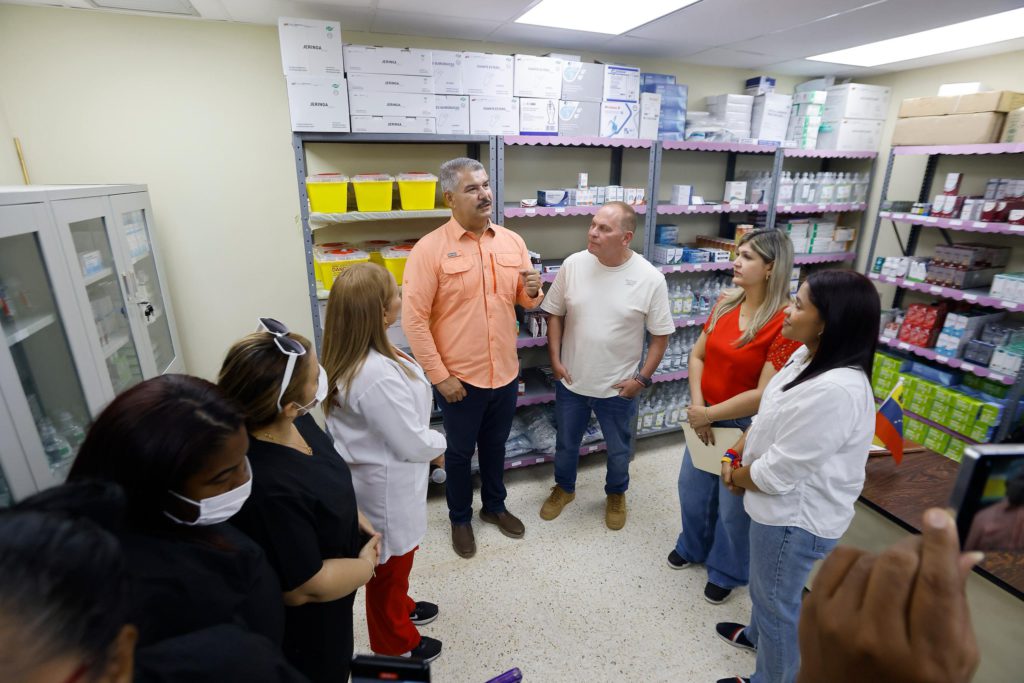 Gobernador del Zulia entrega rehabilitado el CDI y SRI Valle Frío dotado con más de 150 equipos 3 1000656267