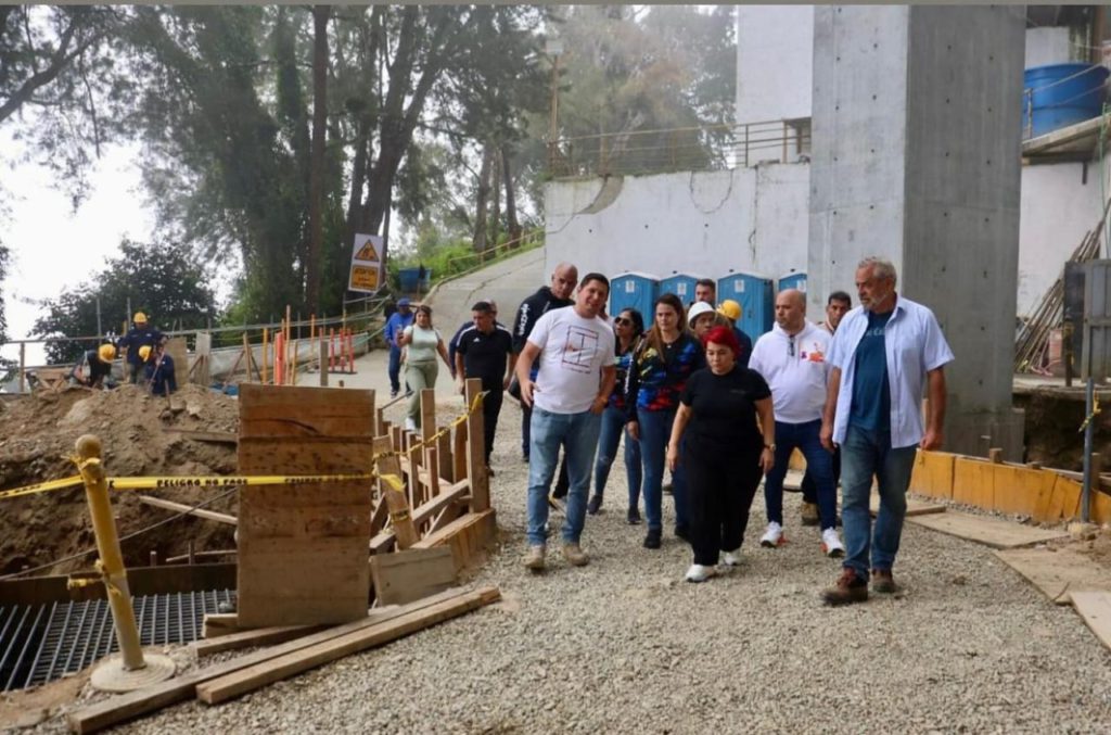 Ministra Leticia Gómez supervisa avances en el teleférico Waraira-Macuto 2 1000684658