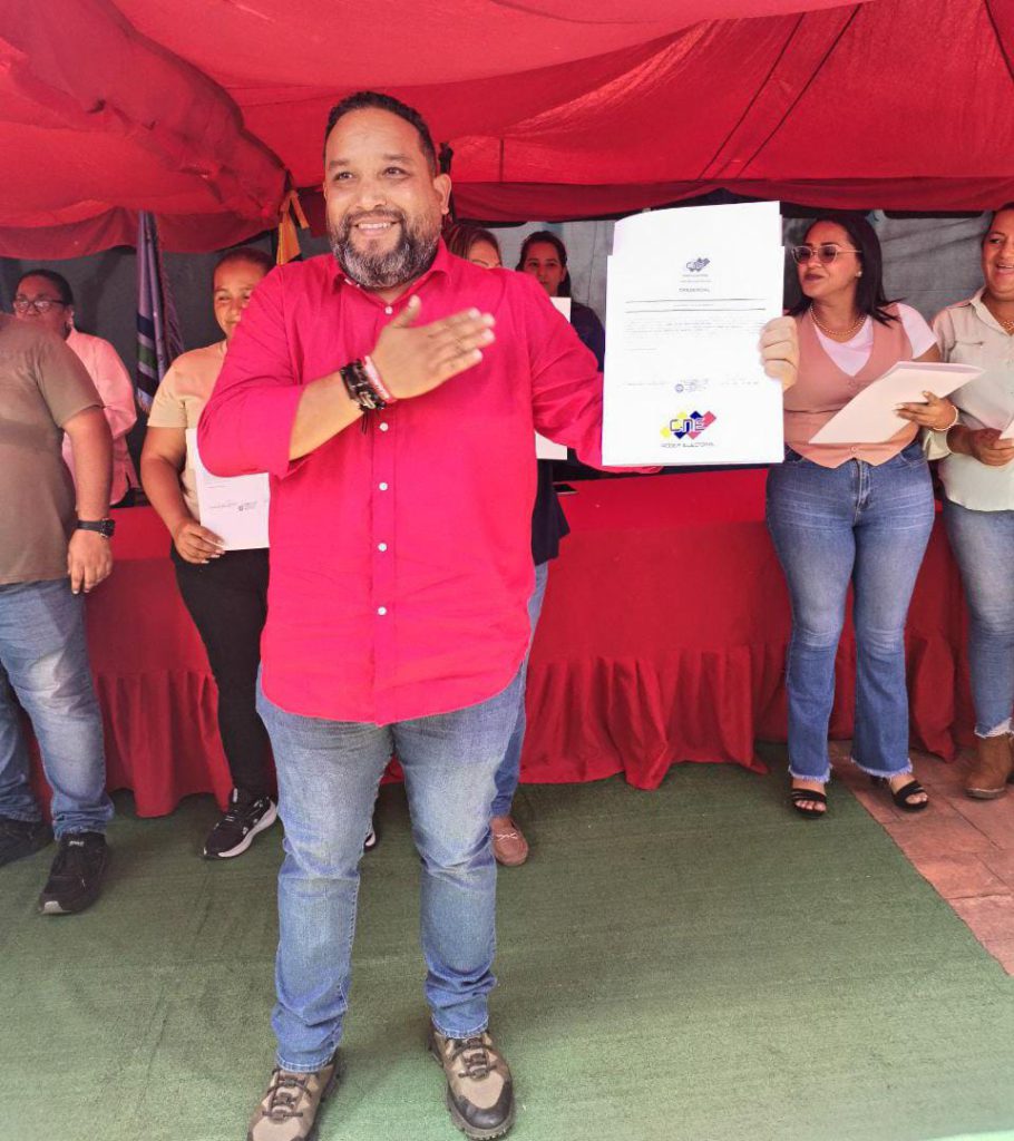 Acreditado Daniel Monteverde como alcalde del municipio Cedeño 4 1000327791