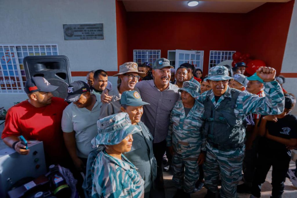 Gobernador del Zulia junto al Poder Comunal entregó consultorio rehabilitado en Puerto Escondido 4 1000694841