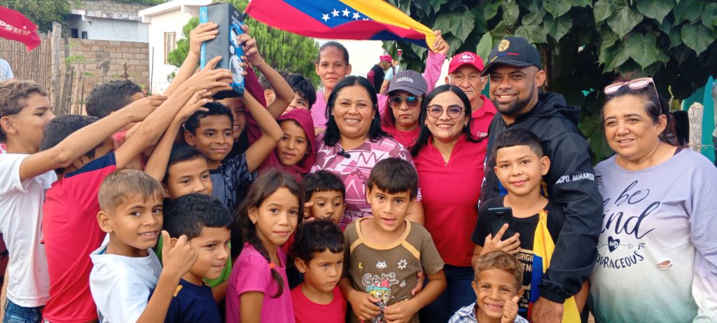 Comuna "El Precursor 2018" inauguró Sala de Autogobierno, Parque Infantil y Cancha Deportiva 2 1000724028