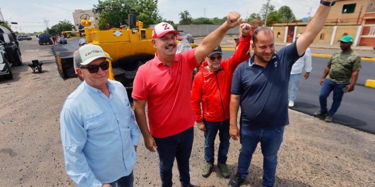 Gobernador del Zulia inspeccionó trabajos que garantizan el tránsito en circunvalaciones 2 y 3 de Maracaibo 1 IMG 20250712 WA0109