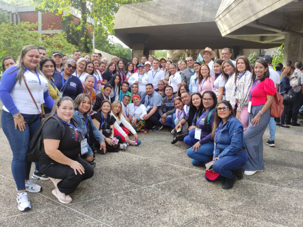 Congreso de Maestros Bolivarianos define 7 ejes clave para transformar la educación venezolana<br> 3 1000826739