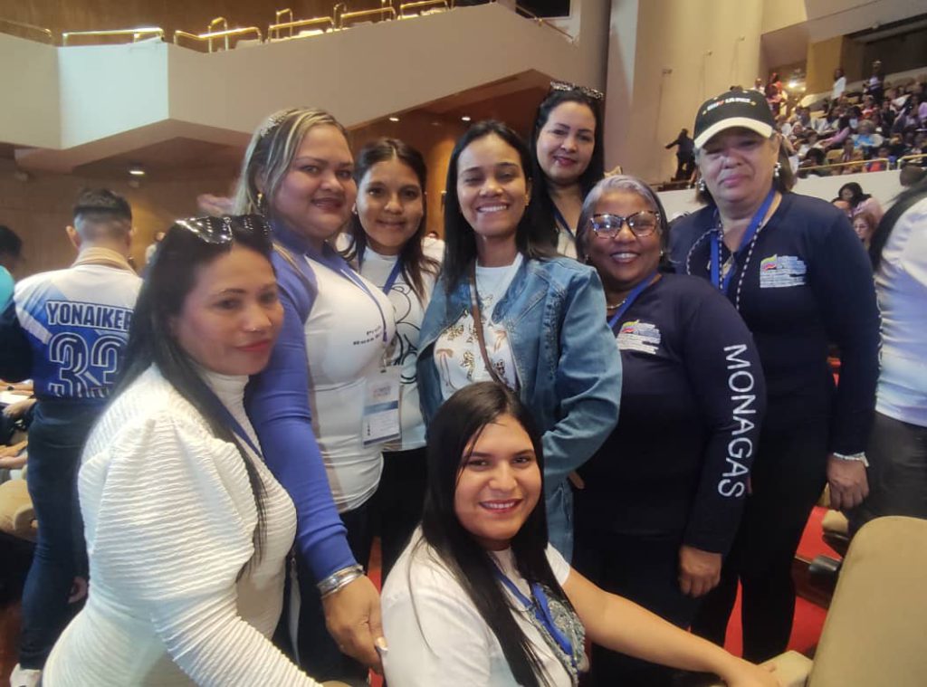 Congreso de Maestros Bolivarianos define 7 ejes clave para transformar la educación venezolana<br> 2 1000826841