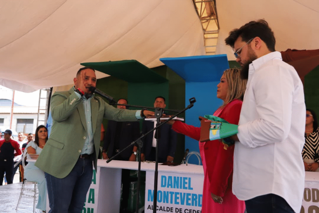 Daniel Monteverde es juramentado como alcalde del municipio Cedeño 4 image 6