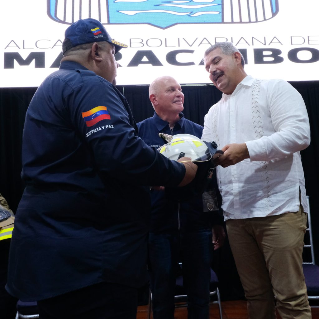 Gian Carlos Di Martino: “Bomberos de Maracaibo reciben equipos con estándar latinoamericano 2 1000954134