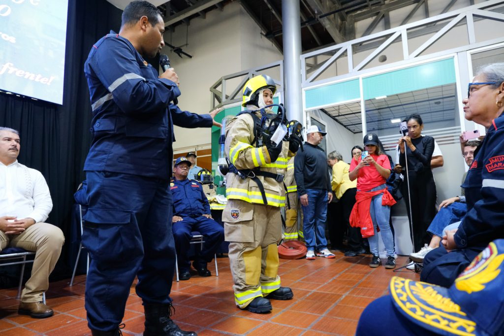 Gian Carlos Di Martino: “Bomberos de Maracaibo reciben equipos con estándar latinoamericano 3 1000954135