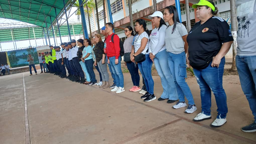 Realizado simulacro nacional de protección civil en el Complejo Educativo José Ángel Meza Verde 2 1000967556