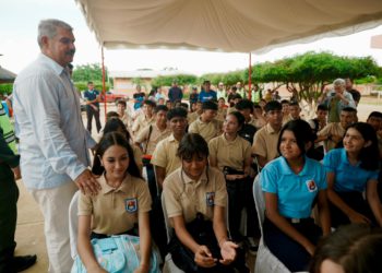 Gobernador Caldera acompaña inicio de año escolar con una matrícula de más de 660 mil estudiantes<br> 4 IMG 20250915 WA0241