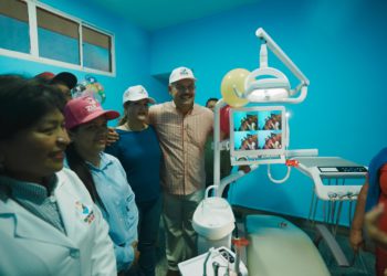Gobernador del Zulia entrega obras de salud y educación e inicia plan de vialidad en el municipio Lossada<br> 6 IMG 20250916 WA00511
