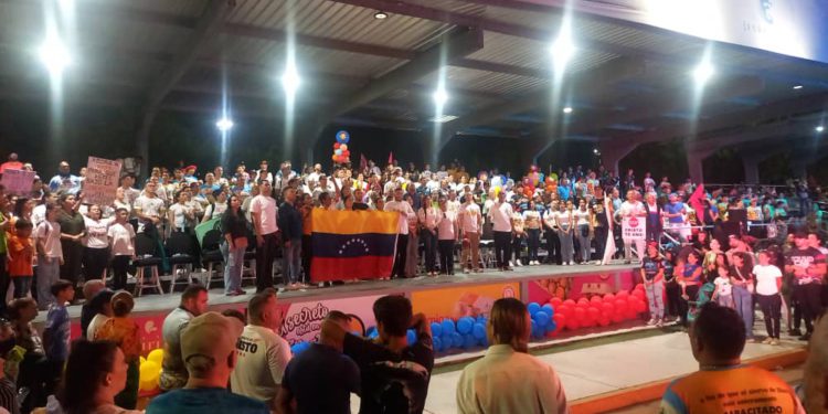 Más de 3.500 personas marcharon por la paz y la fe en Maracaibo 1 IMG 20250922 WA0053