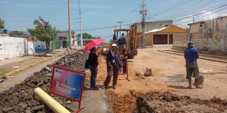 Cuatro mil familias del sector 18 de Octubre recibieron la sustitución de la red de aguas servidas 1 IMG 20250925 WA0191