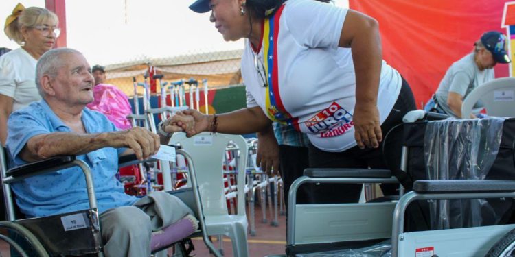 Beneficiarios afirman que jornadas sociales de la Alcaldía de Maracaibo dignifican su calidad de vida 1 IMG 20250926 WA0113