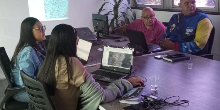 Alcaldía de Maracaibo adelanta homologación de datos cartográficos y circuitos comunales 1 IMG 20250930 WA0125
