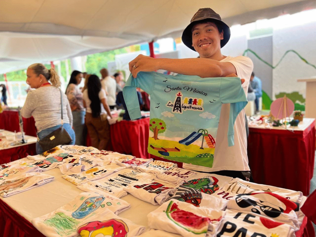 Emprendedores de Mintur y artesanos participan en feria de turismo 9 image 3