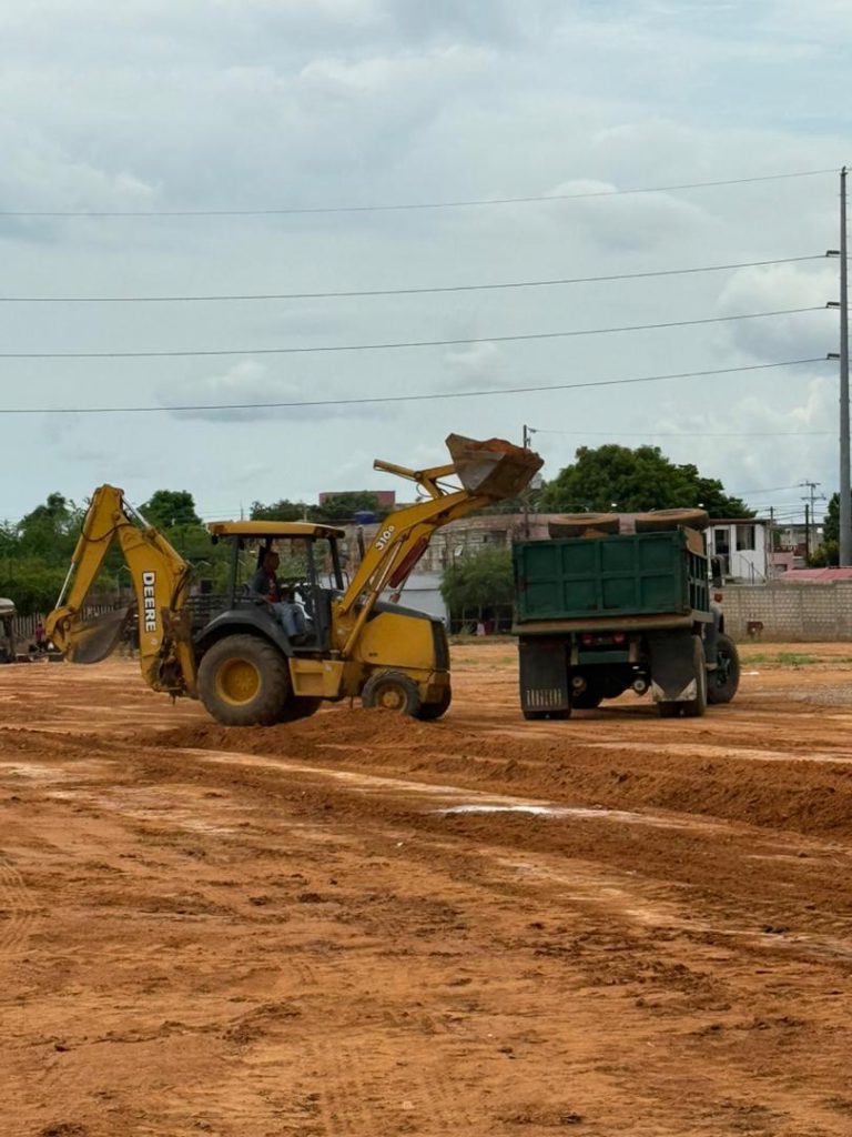 Gobierno Bolivariano inicia la construcción de viviendas para afectados por explosión en Marcial Hernández 3 1001001222