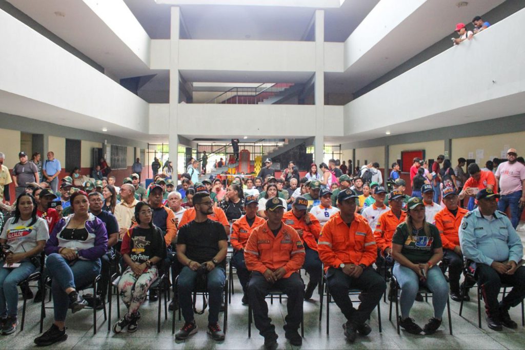Alcaldía Bolivariana de Maracaibo juramentó primeras brigadas de prevención de riesgos 3 1001007920