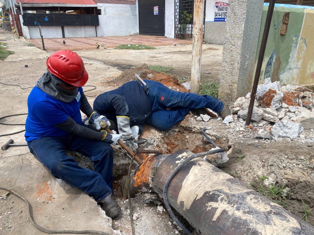 Gestión municipal corrije fuga de gas que afectaba la distribución del servicio en cinco parroquias de Maracaibo 2 1001012083