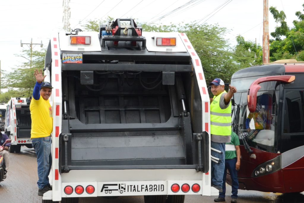 Cinco nuevos compactadores suma la Alcaldía Bolivariana de Maracaibo para la recolección de desechos 2 1001019798