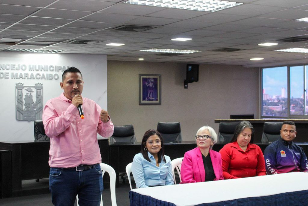 Cien pasantes inician prácticas profesionales en la Alcaldía Bolivariana de Maracaibo 4 1001027226