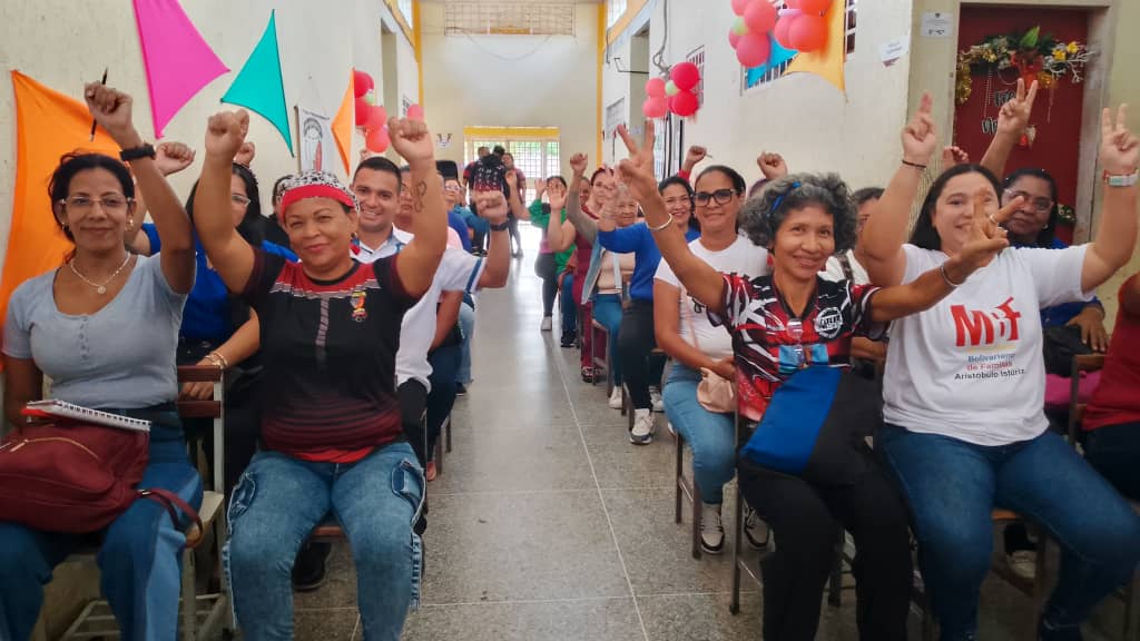 Inicia en Maturín elección de vocerias del Movimiento Bolivariano de Familias "Aristóbulo Istúriz" 2 1001028977