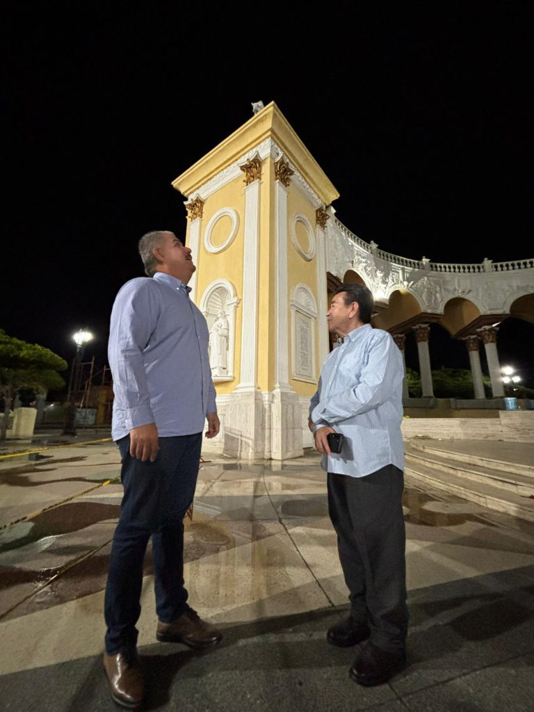 Monumento a La Chinita lucirá renovado en la Bajada de la Virgen tras rehabilitación ejecutada por la Gobernación 2 1001030802