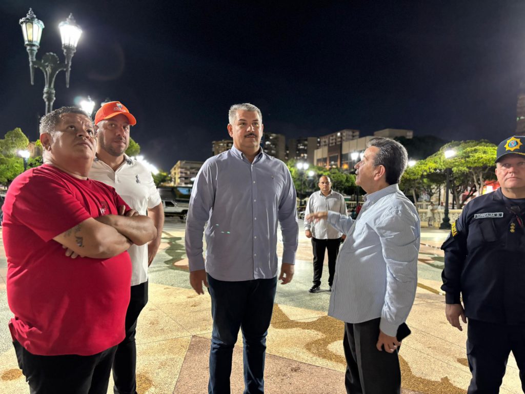 Monumento a La Chinita lucirá renovado en la Bajada de la Virgen tras rehabilitación ejecutada por la Gobernación 3 1001030804