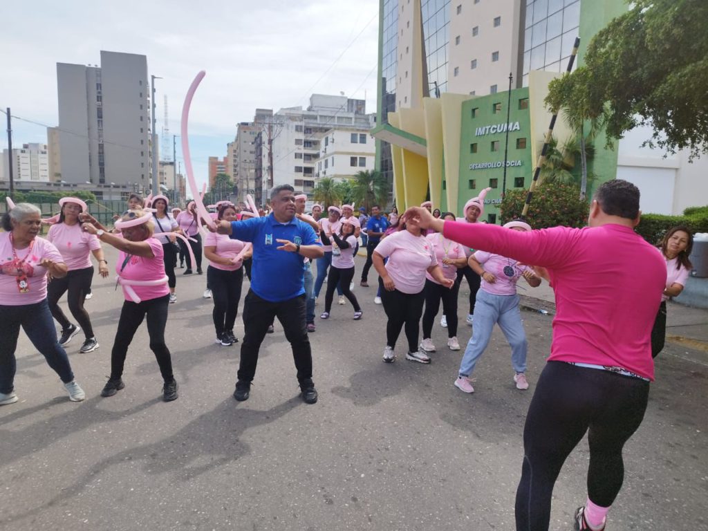Dirección de Seguridad Municipal dedicó bailoterapia a la campaña de prevención del cáncer de mama 2 1001032974