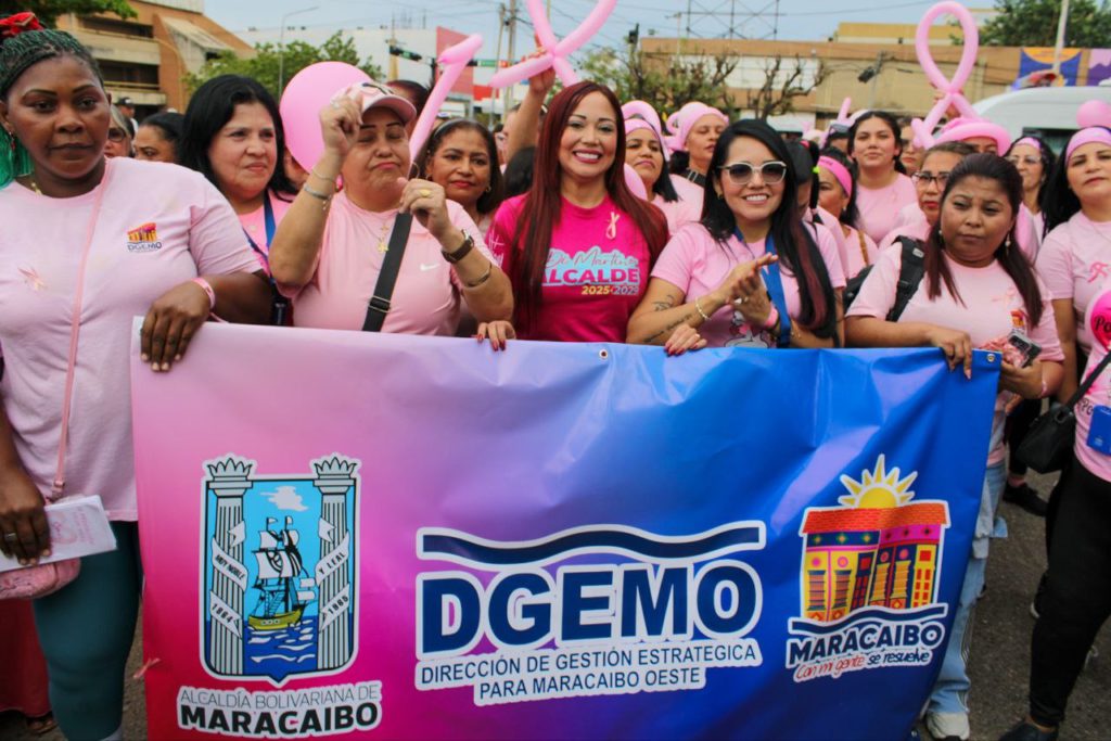 Mujeres del oeste de Maracaibo marcharon para promover prevención del cáncer de mama 2 1001043836