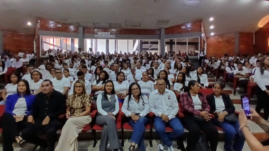 Misión Ribas gradúa a más 2 mil 300 nuevos bachilleres en Monagas 3 1001045599