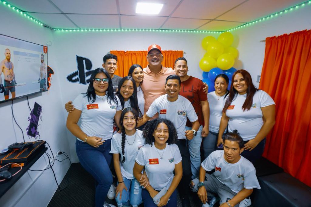 Jóvenes de Cabimas ahora cuentan con espacios para la recreación, formación e innovación 3 1001049637