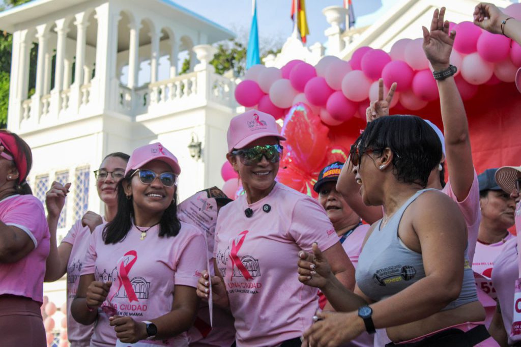 Alcaldía de Maracaibo participó activamente en la 25° Caminata por la Vida de FAMAC 4 1001049667