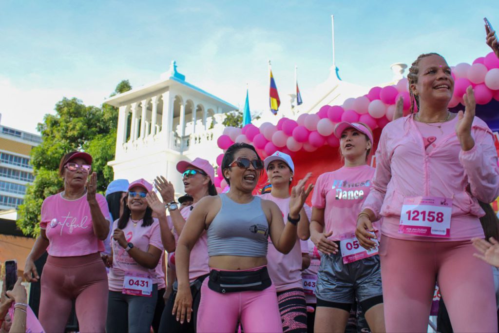 Alcaldía de Maracaibo participó activamente en la 25° Caminata por la Vida de FAMAC 2 1001049672