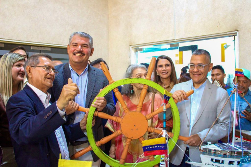 Gobernador Luis Caldera y ministro Ernesto Villegas inauguran la 21 edición de la Filven Zulia 3 1001057480