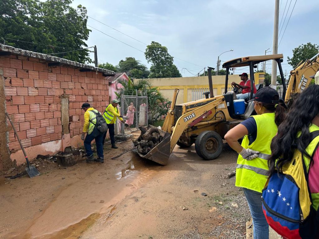 Alcaldía Bolivariana de Maracaibo atiende con el Operativo Cachivache a la parroquia Cacique Mara 3 1001065346