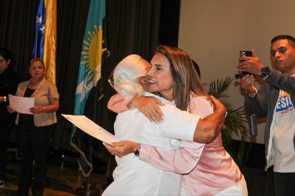 Emprendedoras marabinas de la Gran Misión Venezuela Mujer recibieron su certificación 3 1001079134