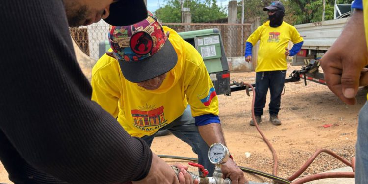 Reactivan servicio de gas en el barrio Cumbres Los Pinos de la parroquia Manuel Dagnino 1 IMG 20251002 WA0156