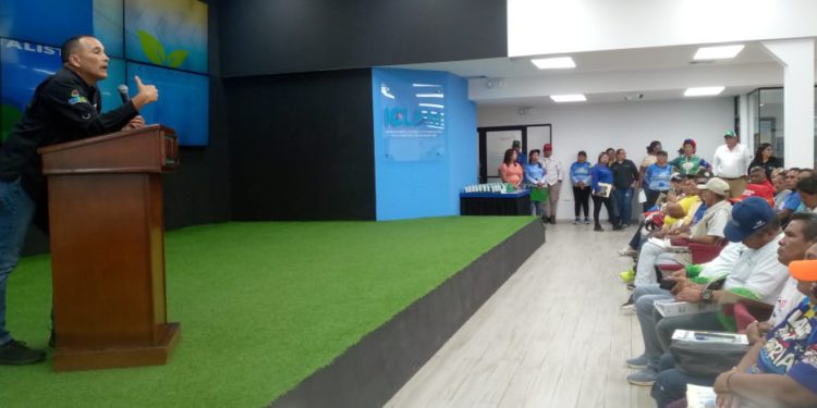 Más de 200 voceros de Consejos Ecosocialistas del Zulia participarán en Congreso Mundial en Defensa de la Madre Tierra 1 IMG 20251002 WA0252