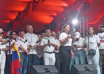 Pueblo zuliano exige respeto a la soberanía y paz para los venezolanos 4 IMG 20251006 WA0114 1