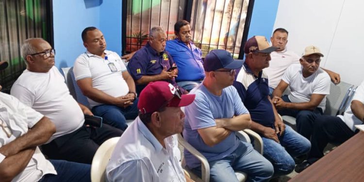 En municipio Colón establecen alianzas para mejora el servicio de transporte público 1 IMG 20251007 WA0232