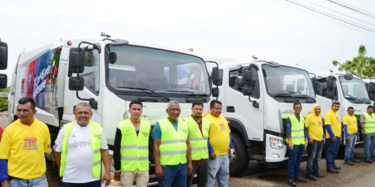 Cinco nuevos compactadores suma la Alcaldía Bolivariana de Maracaibo para la recolección de desechos 1 IMG 20251011 WA0253