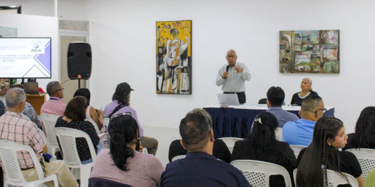 Ecomista Omar Muñoz: "Principios de las 7-T fortalecen el poder popular" 1 IMG 20251019 WA00571